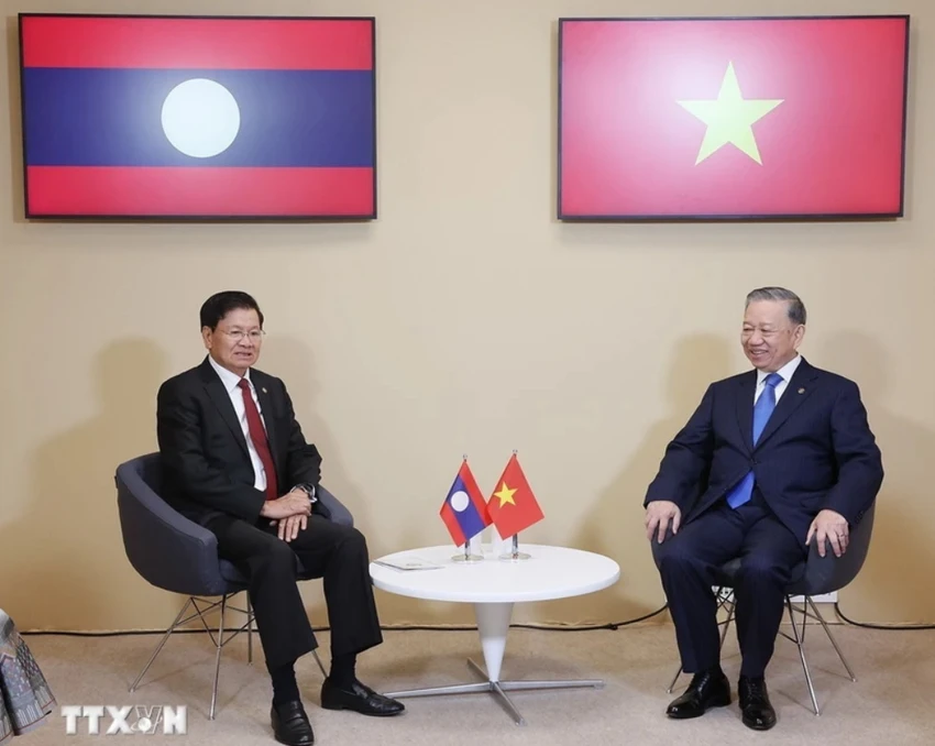 Tổng Bí thư, Chủ tịch nước Tô Lâm gặp Tổng Bí thư, Chủ tịch nước Lào