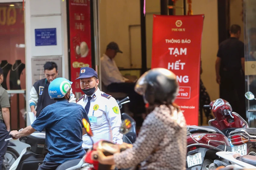 Giá vàng thế giới sẽ hạ đến mức nào?