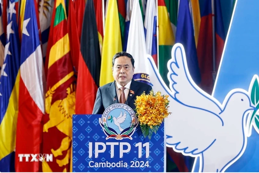 chu-tich-quoc-hoi-du-va-phat-bieu-tai-phien-hop-toan-the-lan-thu-11-cua-iptp.jpg