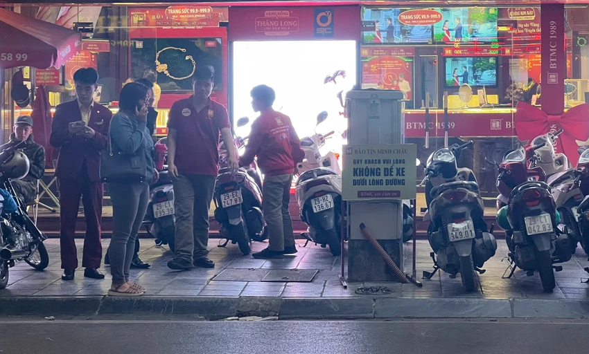 2711VangA.jpg