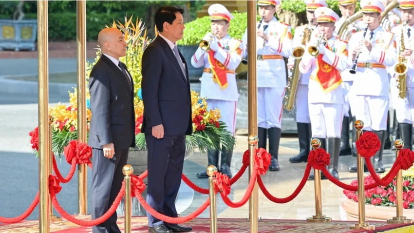 chu-tich-nuoc-luong-cuong-chu-tri-le-don-cap-nha-nuoc-quoc-vuong-campuchia-norodom-sihamoni.jpg