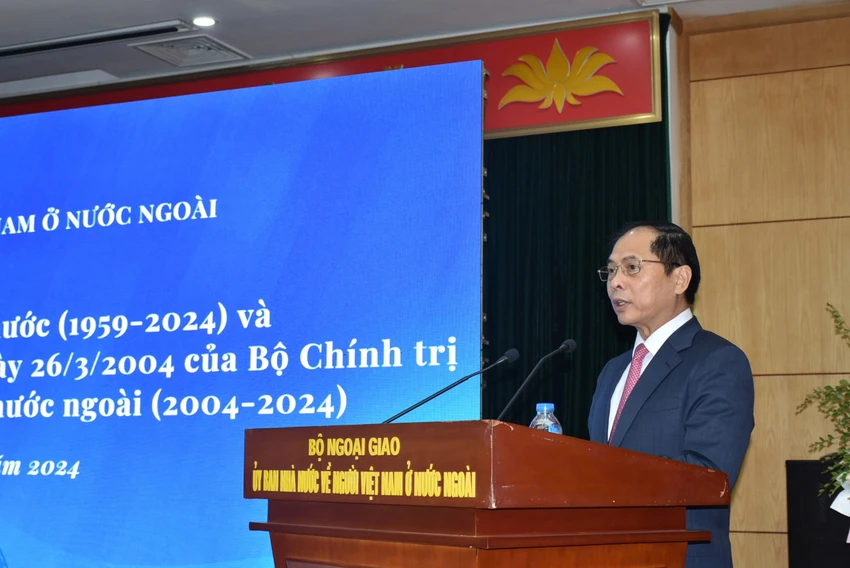 Phó Thủ tướng: ‘Đẩy mạnh triển khai các biện pháp tổng thể hỗ trợ kiều bào’