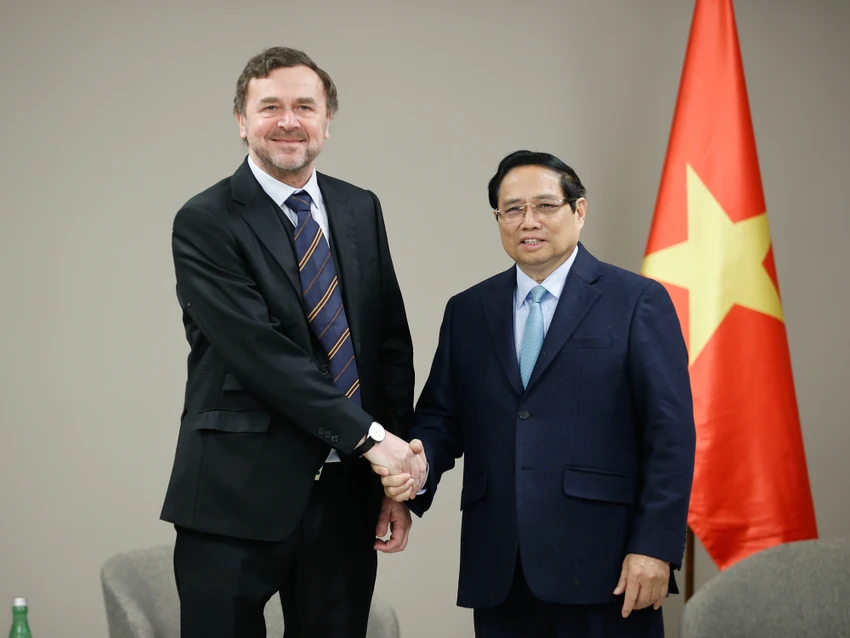 thu-tuong-pham-minh-chinh-tiep-lanh-dao-tap-doan-sec-co-khoan-dau-tu-lon-nhat-tai-viet-nam.jpg