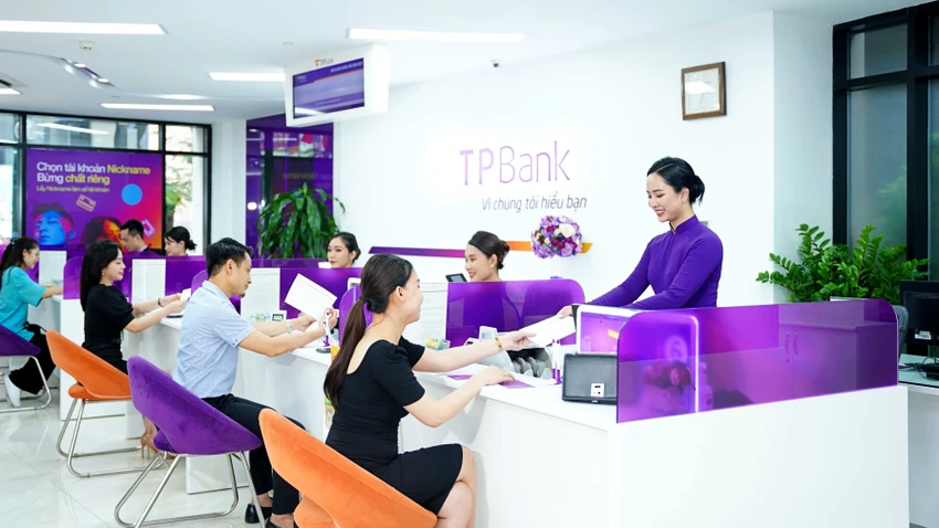 Hạn mức tín dụng nên được bỏ theo lộ trình như thế nào?