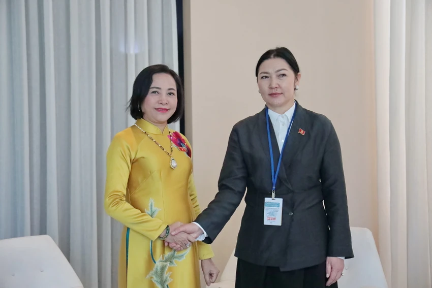 pho-chu-tich-quoc-hoi-nguyen-thi-thanh-gap-pho-chu-tich-quoc-hoi-kyrgyzstan-chu-tich-hoi-lien-hiep-phu-nu-lao-dai-dien-thuong-truc-vatican-tai-lien-hop-quoc-va-tham-phai-doan-viet-nam-tai-lien-hop-quoc.jpg