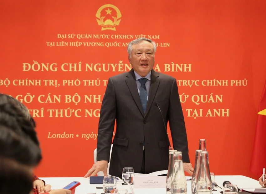 Người Việt Nam tại Anh cần phát huy vai trò trong xây dựng các trung tâm tài chính quốc tế tại Việt Nam