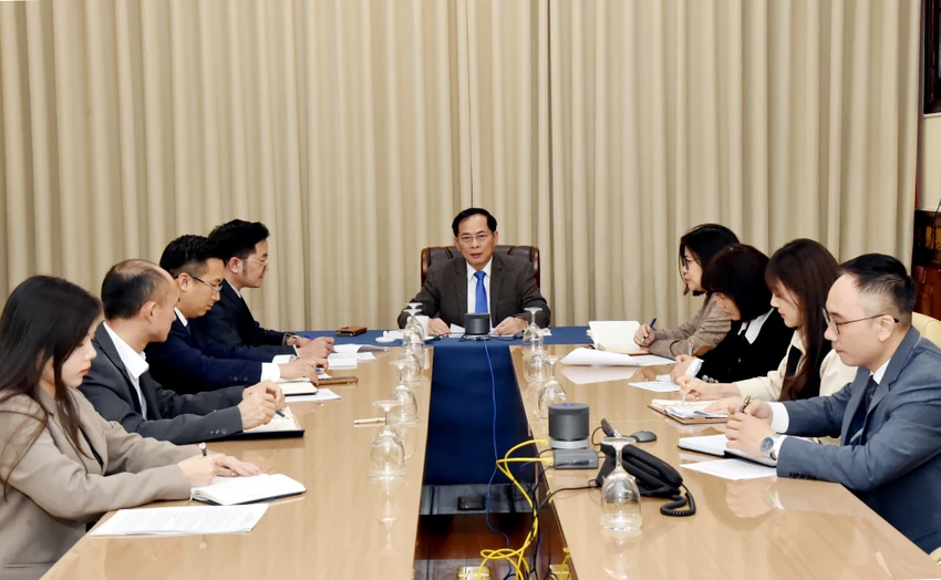 Phó Thủ tướng, Bộ trưởng Ngoại giao Bùi Thanh Sơn điện đàm với Bộ trưởng Ngoại giao Hàn Quốc Cho Tae Yul