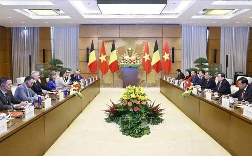 0104CTQH2.jpg
