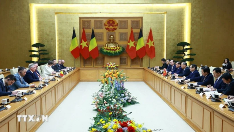 0104Thutuong.jpg