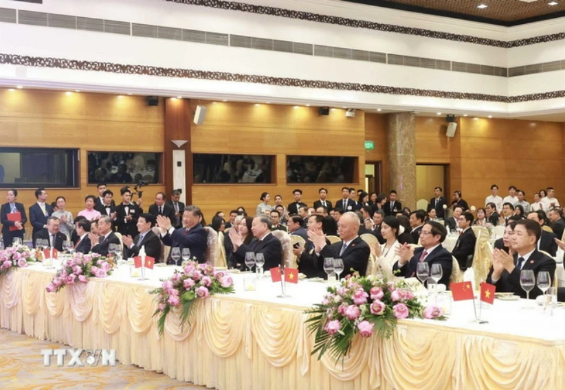 1404Tiec.jpg