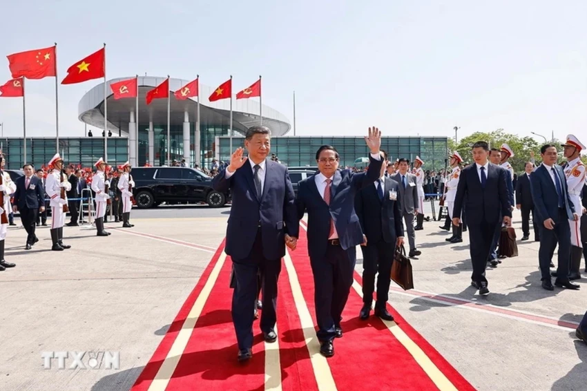 thu-tuong-pham-minh-chinh-ra-san-bay-tien-tong-bi-thu-chu-tich-nuoc-trung-quoc-tap-can-binh.jpg