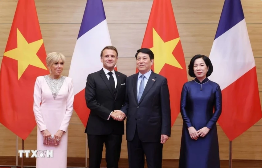 Chủ tịch nước Lương Cường chủ trì chiêu đãi cấp Nhà nước Tổng thống Pháp
