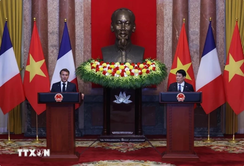toan-van-tuyen-bo-chung-viet-nam-phap.jpg