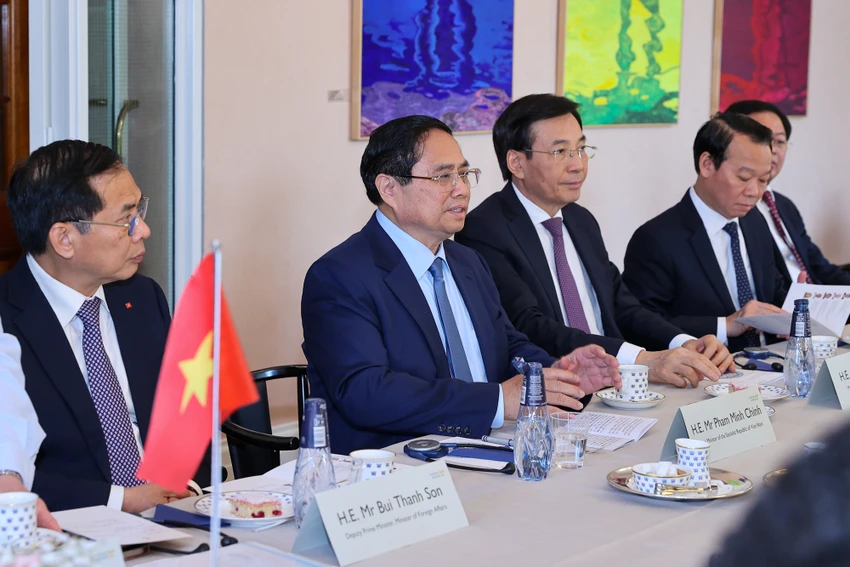 1306Thutuong4.jpg