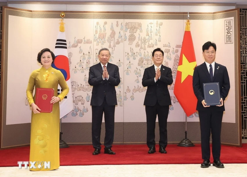 Việt Nam - Hàn Quốc ký hàng loạt văn kiện hợp tác trong nhiều lĩnh vực