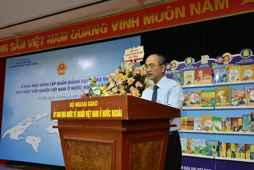 Khai mạc Khóa tập huấn giảng dạy tiếng Việt cho giáo viên người Việt Nam ở nước ngoài năm 2025