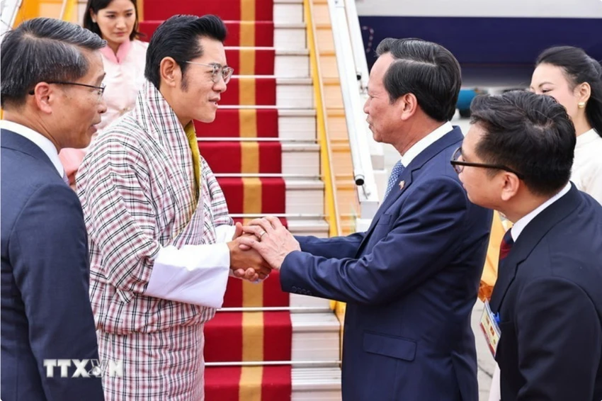 Quốc vương Bhutan và Hoàng hậu bắt đầu chuyến thăm cấp Nhà nước đến Việt Nam