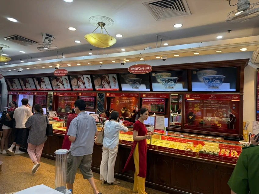 1110Vang.jpg