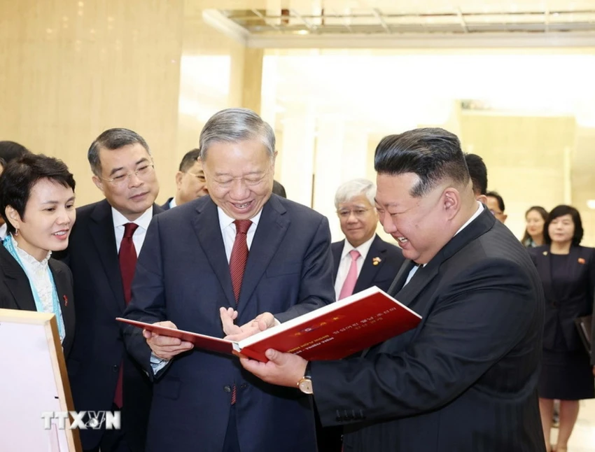 tong-bi-thu-to-lam-ket-thuc-tot-dep-chuyen-tham-cap-nha-nuoc-chdcnd-trieu-tien.jpg
