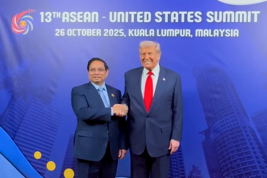 Thủ tướng Phạm Minh Chính gặp Tổng thống Hoa Kỳ Donald Trump