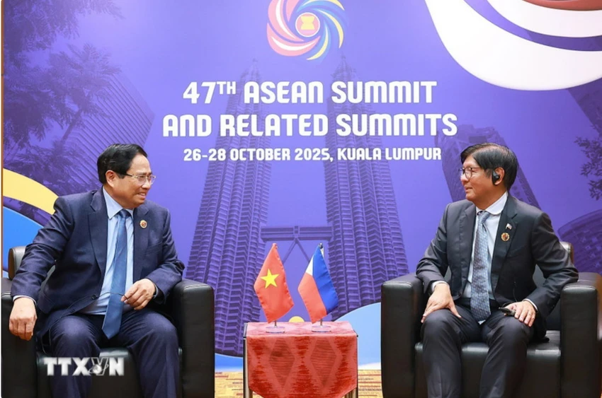 Thủ tướng Phạm Minh Chính gặp Tổng thống Philippines và Thủ tướng Thái Lan