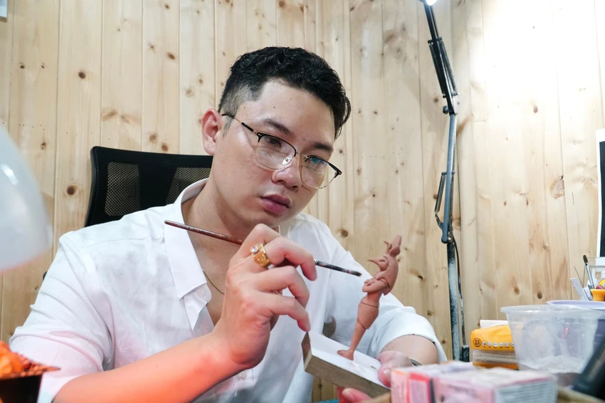 Trong quá trình tạo tác, đòi hỏi người thực hiện phải có đầy đủ kiến thức về giải phẫu học, am hiểu về tỉ lệ, kỹ năng điêu khắc cũng như có tính thẩm mỹ cao. Trong quá trình tạo tác, đòi hỏi người thực hiện phải có đầy đủ kiến thức về giải phẫu học, am hiểu về tỉ lệ, kỹ năng điêu khắc cũng như có tính thẩm mỹ cao.