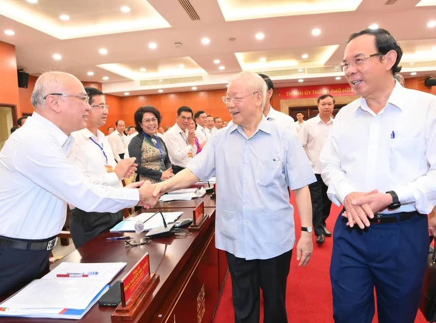 Tổng bí thư Nguyễn Phú Trọng cùng các đại biểu tại buổi làm việc. Ảnh: VIỆT DŨNG/SGGP Tổng bí thư Nguyễn Phú Trọng cùng các đại biểu tại buổi làm việc. Ảnh: VIỆT DŨNG/SGGP