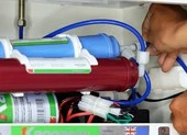 Nghi ngáo đá chém chết nhân viên sửa máy lọc nước nhà mình