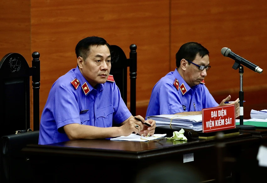 Đại diện VKSND Cấp cao tại TP.HCM ở phiên tòa. Ảnh: TRƯỜNG GIANG Đại diện VKSND Cấp cao tại TP.HCM ở phiên tòa. Ảnh: TRƯỜNG GIANG