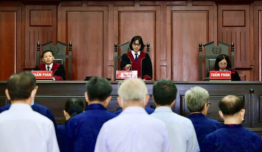 HĐXX tuyên án vào sáng nay (3-4). Ảnh: TRƯỜNG GIANG HĐXX tuyên án vào sáng nay (3-4). Ảnh: TRƯỜNG GIANG