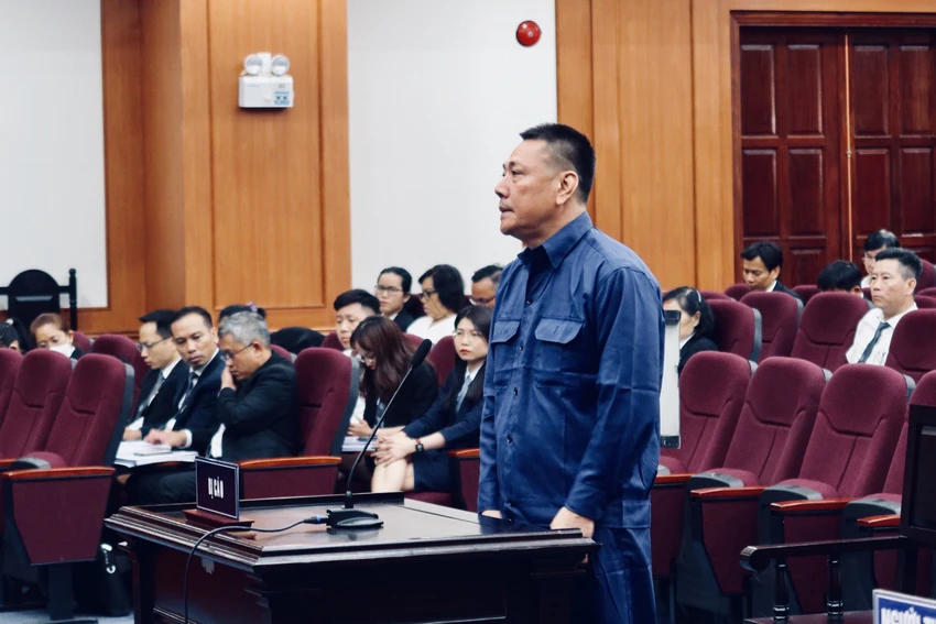 Bị cáo Đào Ngọc Viễn tại phiên tòa chiều nay (5-4).. Ảnh: TRẦN MINH Bị cáo Đào Ngọc Viễn tại phiên tòa chiều nay (5-4).. Ảnh: TRẦN MINH