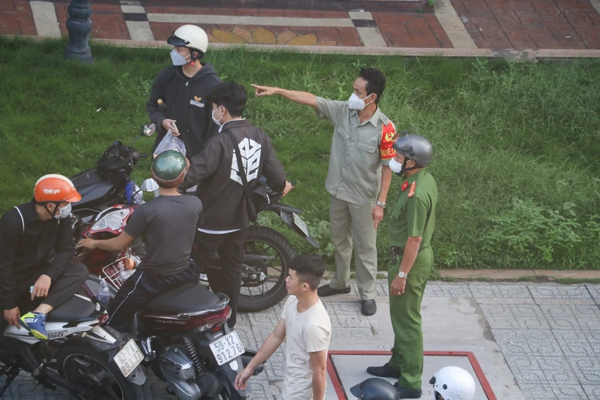 Đảm bảo trật tự tại khu vực cưỡng chế Đảm bảo trật tự tại khu vực cưỡng chế
