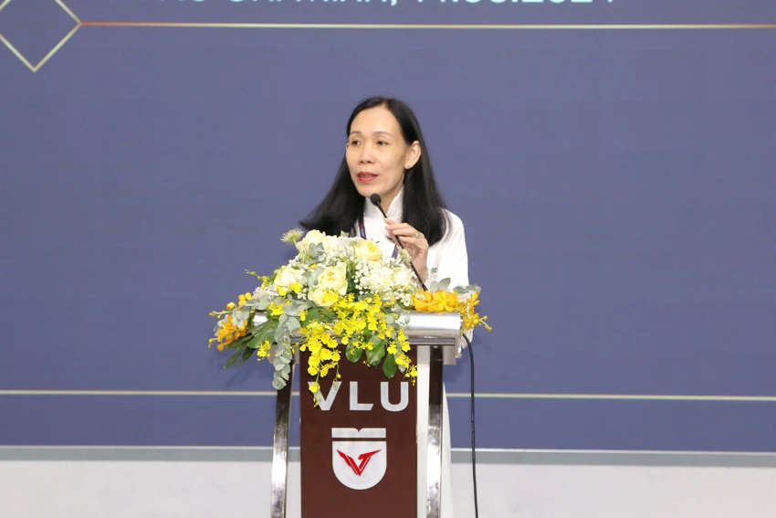 hieu-truong-truong-dh-van-lang