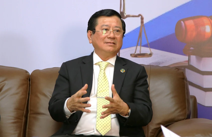 luat-su-nguyen-van-hau.jpg