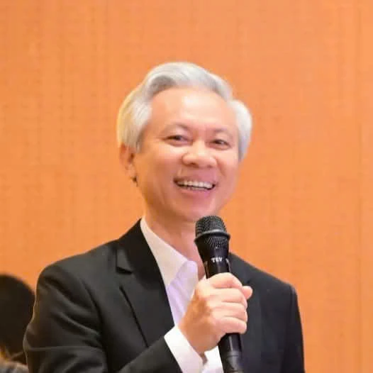 pgs-le-minh-hung-sinh-vien-luat-2.jpg