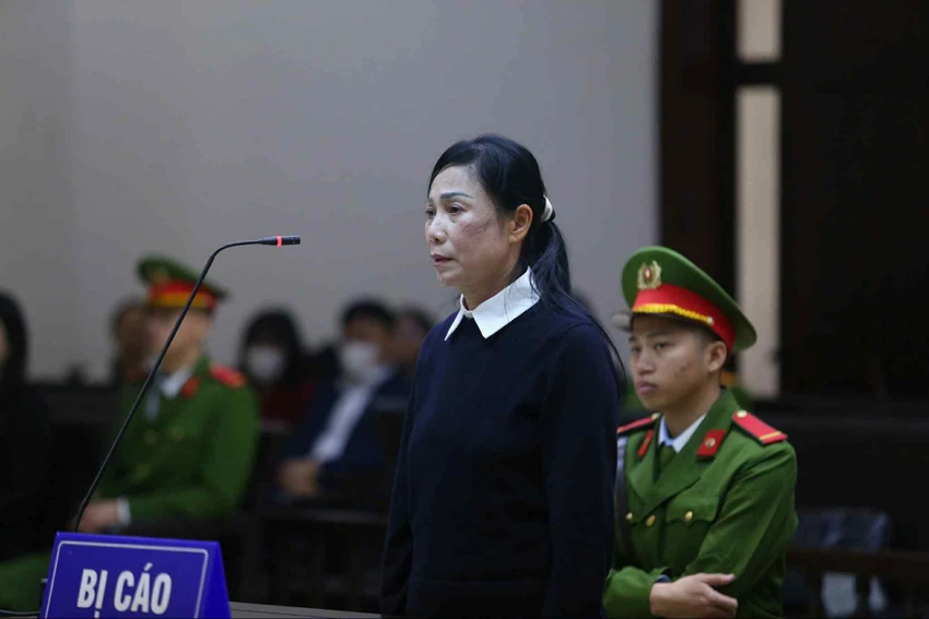 hoang-thi-thuy-lan-2-9325-1396.jpg