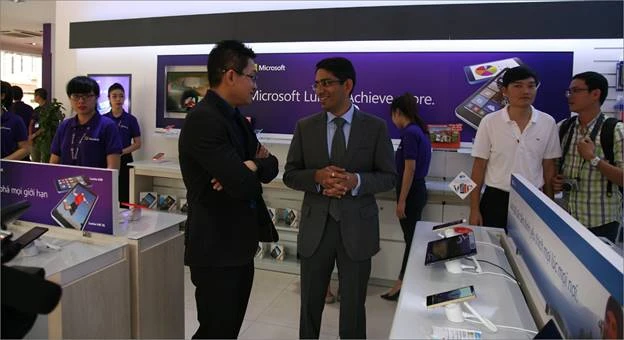 Microsoft ra mắt cửa hàng phân phối chính hãng tại VN ảnh 2