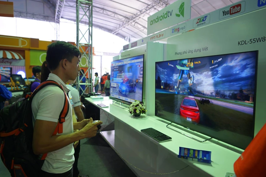 Sản phẩm công nghệ “đỉnh” xuất hiện ở Sony Show 2015 ảnh 2 Sản phẩm công nghệ “đỉnh” xuất hiện ở Sony Show 2015 ảnh 2