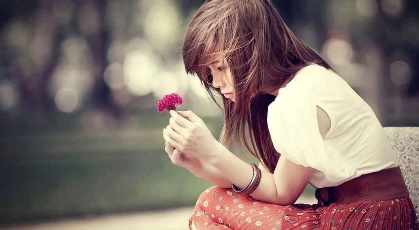 Buồn bã vì 'người cũ' trên Facebook ảnh 2