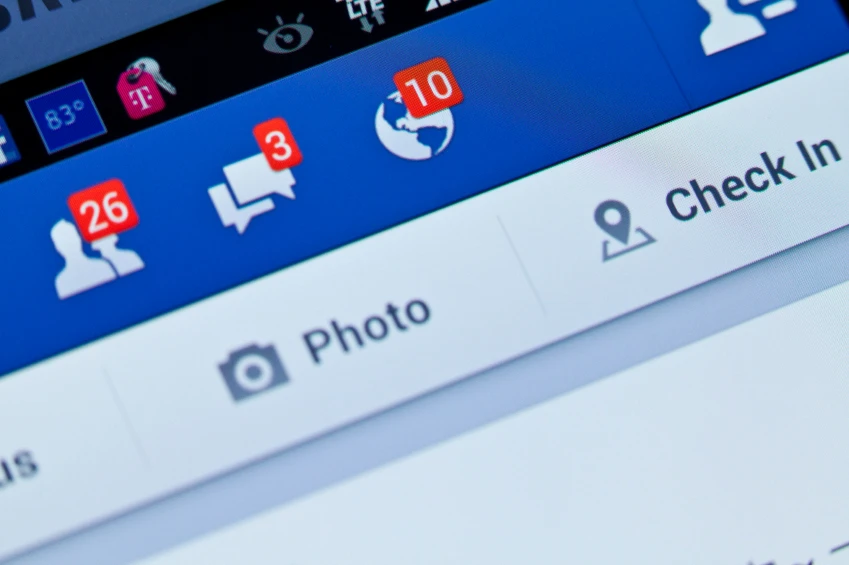 Facebook bắt nhân viên sử dụng Internet 'chậm như rùa' ảnh 1
