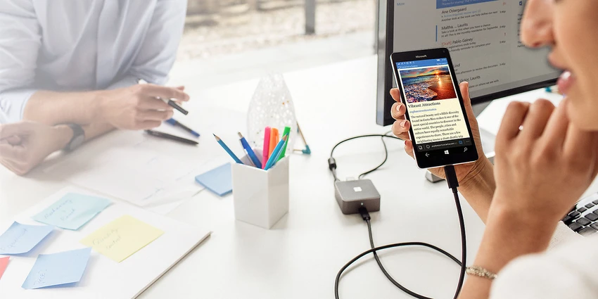 Microsoft ra mắt bộ đôi smartphone Lumia 950 & 950 XL ảnh 3 Microsoft ra mắt bộ đôi smartphone Lumia 950 & 950 XL ảnh 3
