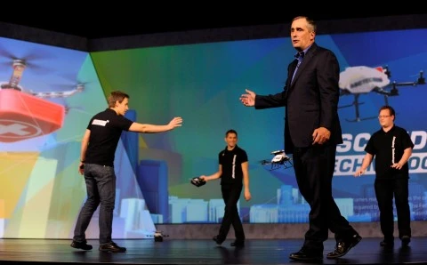Intel 'rửa mắt' người xem tại CES 2016 ảnh 2