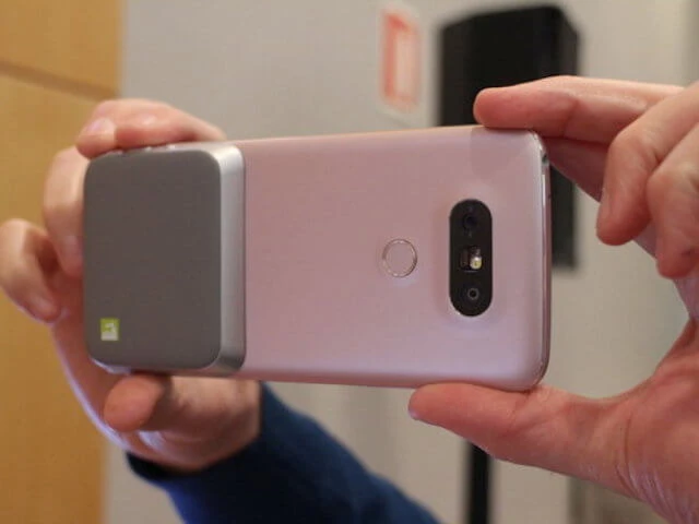 LG ra mắt chiếc smartphone lắp ghép đầu tiên ảnh 3 LG ra mắt chiếc smartphone lắp ghép đầu tiên ảnh 3