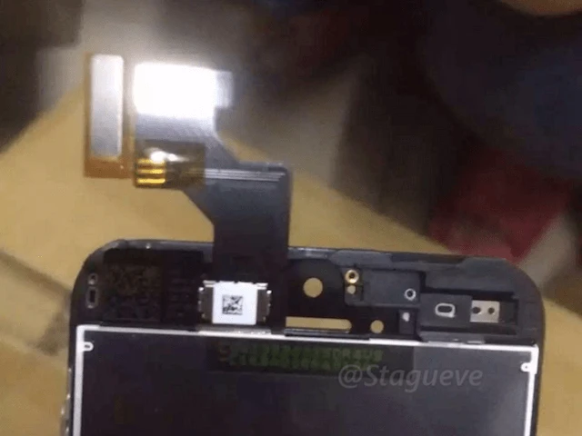 Những hình ảnh rò rỉ đầu tiên của iPhone SE ảnh 1 Những hình ảnh rò rỉ đầu tiên của iPhone SE ảnh 1