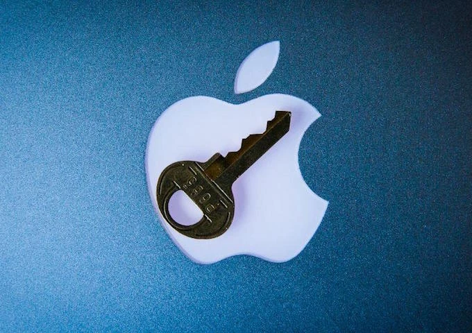FBI lại được người khác nhờ hack dùm iPhone ảnh 1 hack-iphone