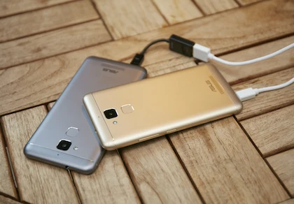 Asus zenfone 3 max