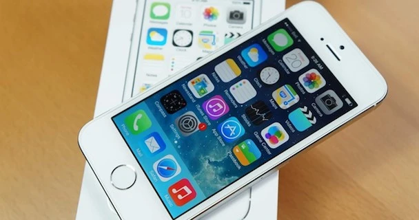 iPhone SE giảm giá 2,5 triệu đồng ảnh 1 iPhone SE giảm giá 2,5 triệu đồng ảnh 1