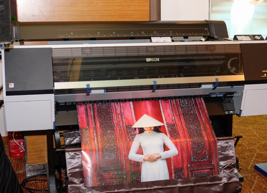 Epson ra mắt máy in và máy chiếu thông minh ảnh 4 Epson ra mắt máy in và máy chiếu thông minh ảnh 4