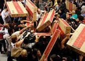 Mua hàng giá rẻ trong ngày Black Friday dễ bị mất tiền