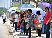 Cách hạn chế tác hại của tia cực tím khi đi ra đường